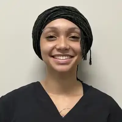 massage therapist Jacquelina headshot